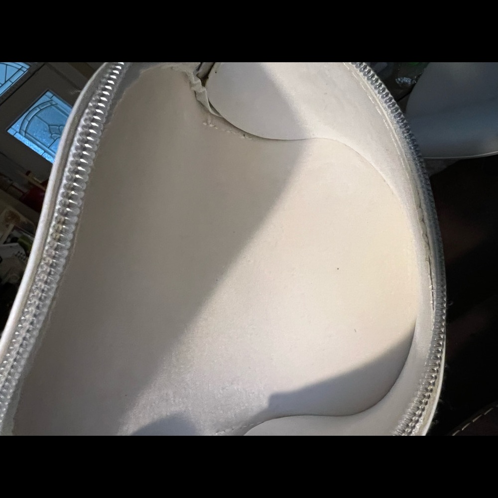 White frame brown tint lens authentic Just Cavalier with JC rhinestones sunnies - Picture 10 of 12